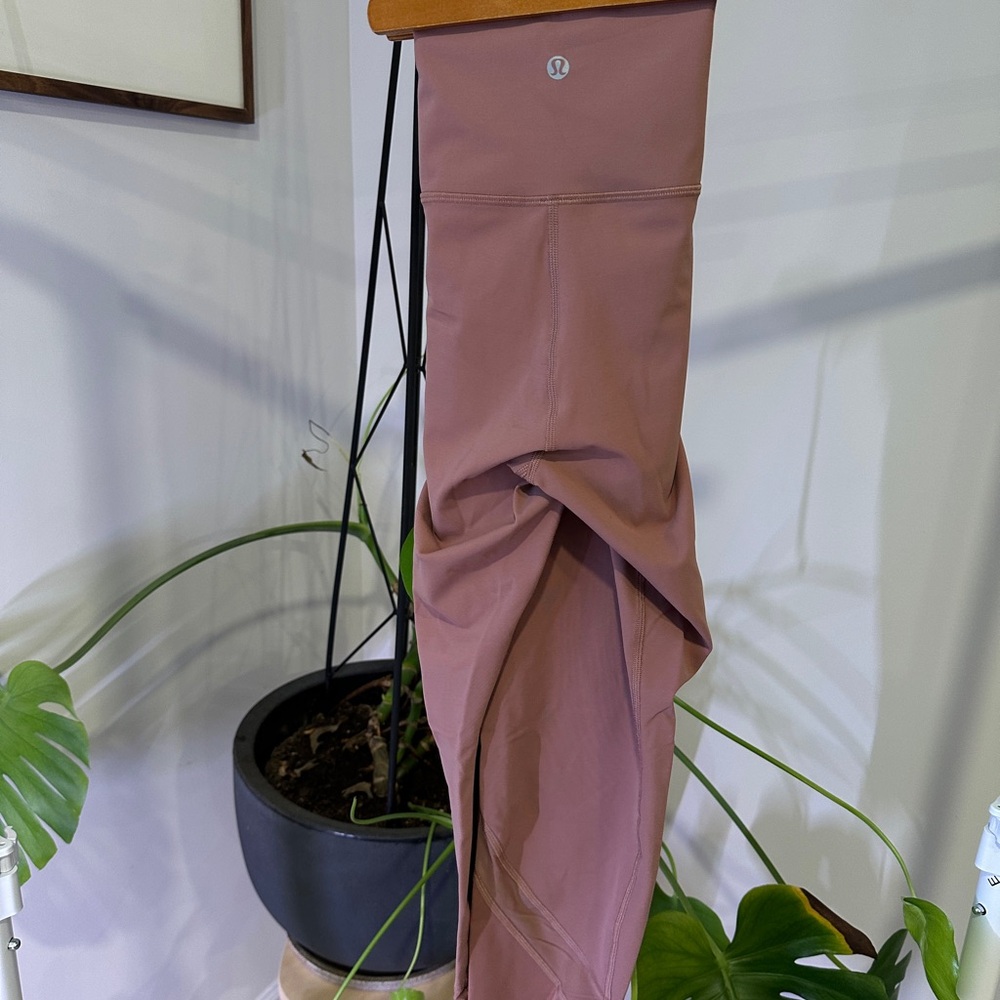 Lululemon Mauve Leggings